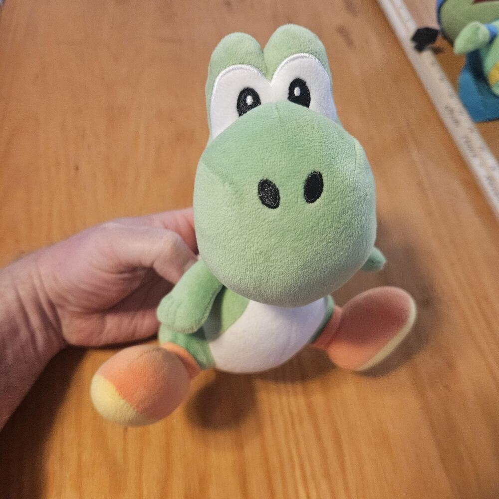 Nintendo Super Mario Bros Yoshi Plush Doll Toy Green Small AC13 Yoshi S Official